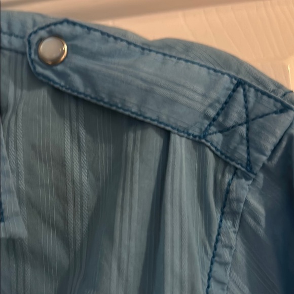 Men's Blue Button-Up Shirt - Picture 4 of 6